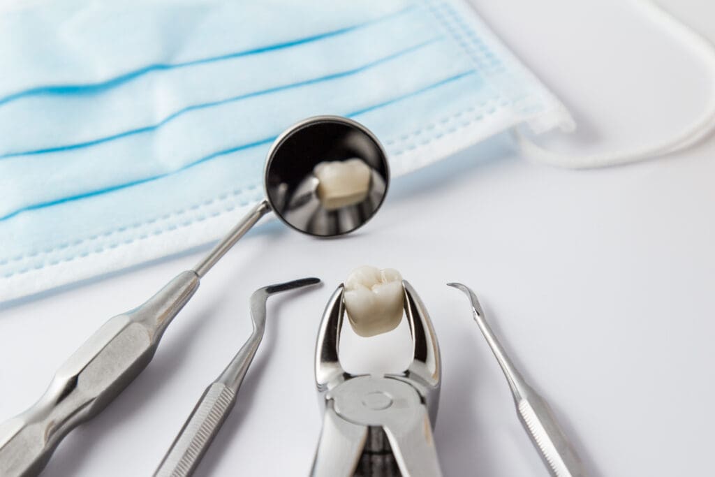 Comparing Simple vs. Complex Tooth Extractions